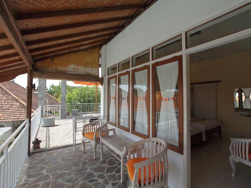 Villa Agung Beach Inn Lovina  Exterior photo