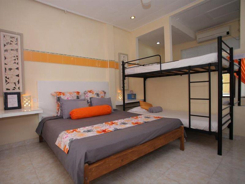 Villa Agung Beach Inn Lovina  Exterior photo
