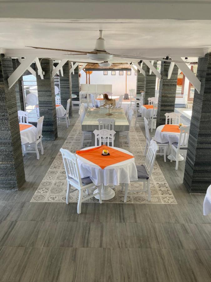 Villa Agung Beach Inn Lovina  Exterior photo