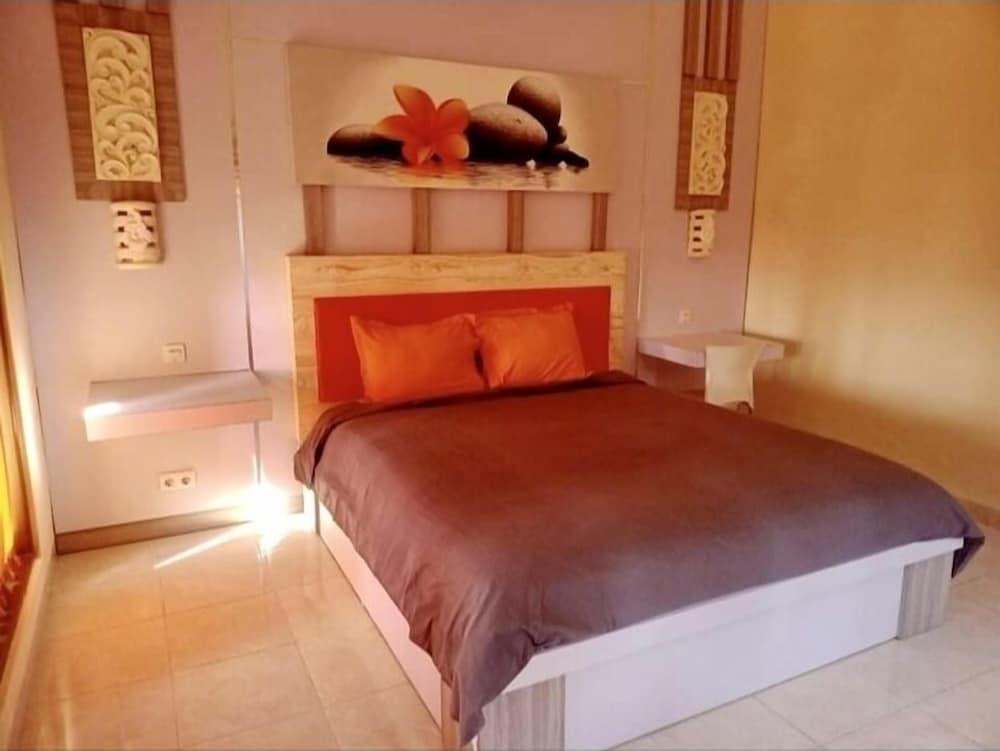 Villa Agung Beach Inn Lovina  Exterior photo