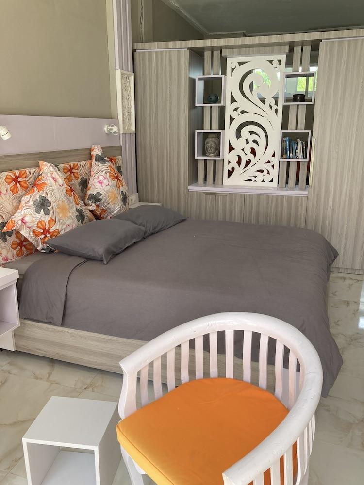 Villa Agung Beach Inn Lovina  Exterior photo