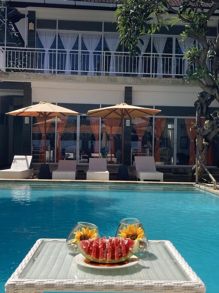 Villa Agung Beach Inn Lovina  Exterior photo